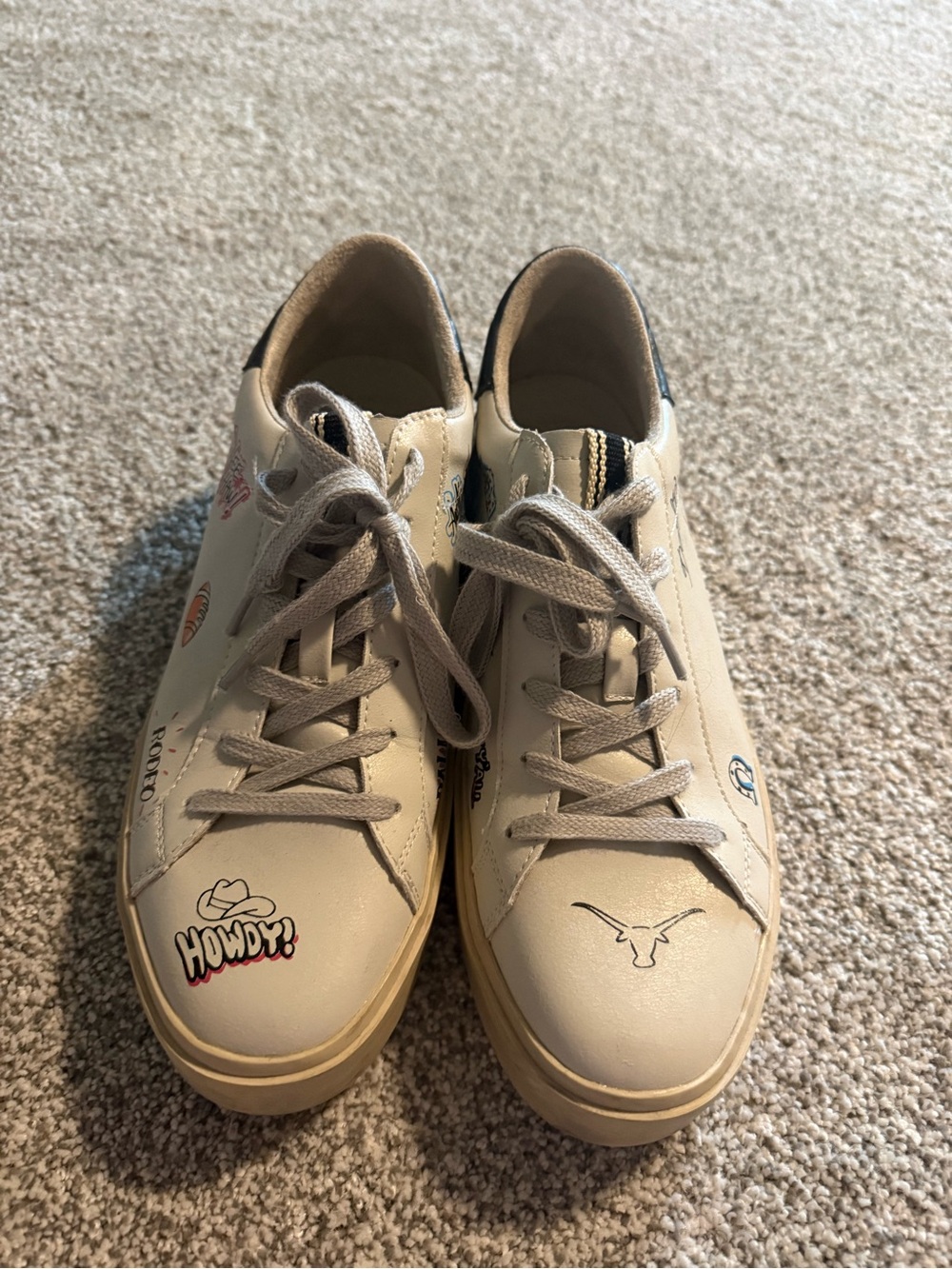 ShuShop Cream Low-Top Graphic Lace-Up Sneakers